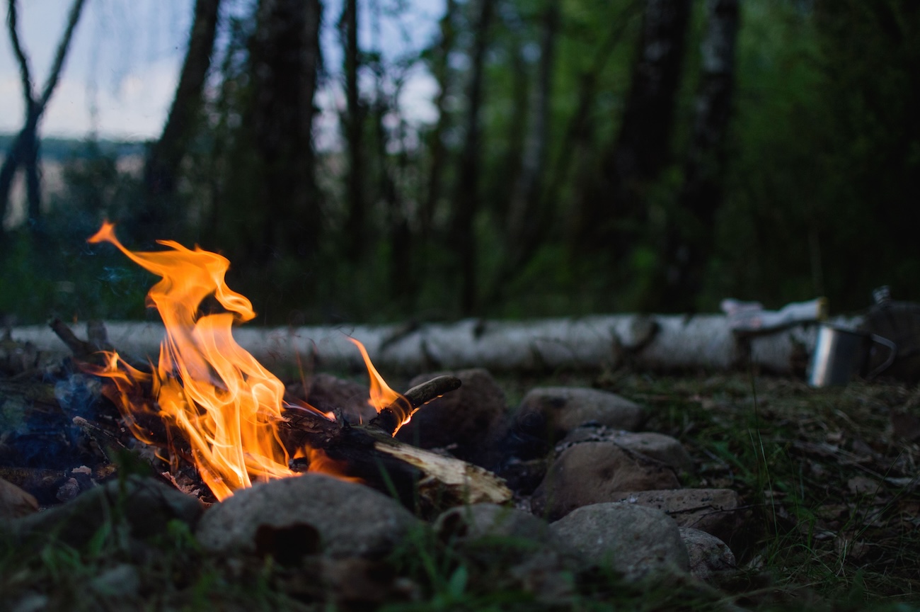 Family campfire and activities at Parry Sound KOA Holiday